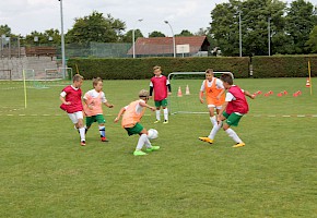 Wiesenhof Fussballschule Kronwinkl Bild 14