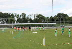 Wiesenhof Fussballschule Kronwinkl Bild 4
